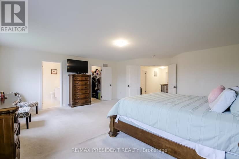 4 Cypress Point Street — photo 33 of 40