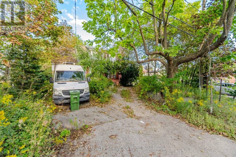 7 Ashbourne Drive — photo 11 of 23