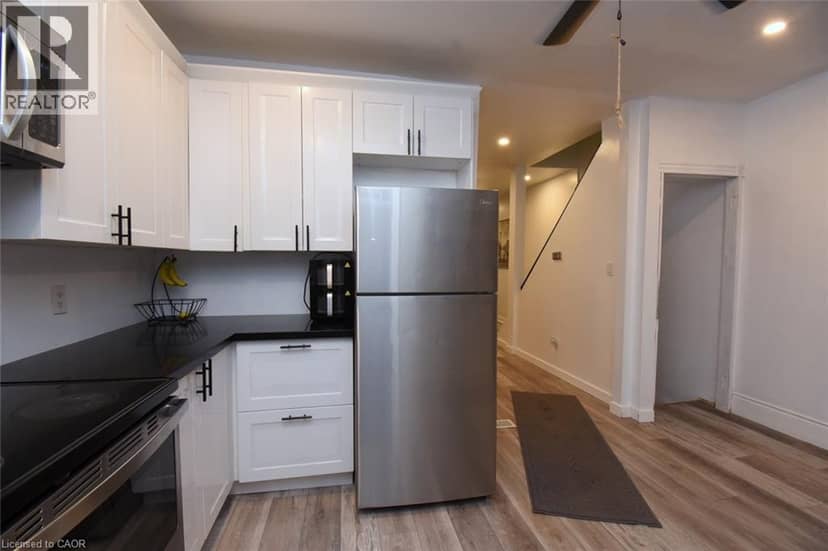 80 FRANCIS Street — photo 15 of 39