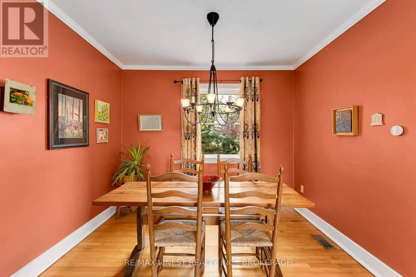 298 College Street — photo 15 of 40
