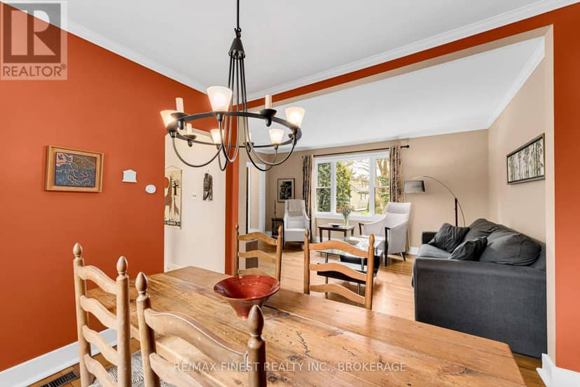 298 College Street — photo 17 of 40