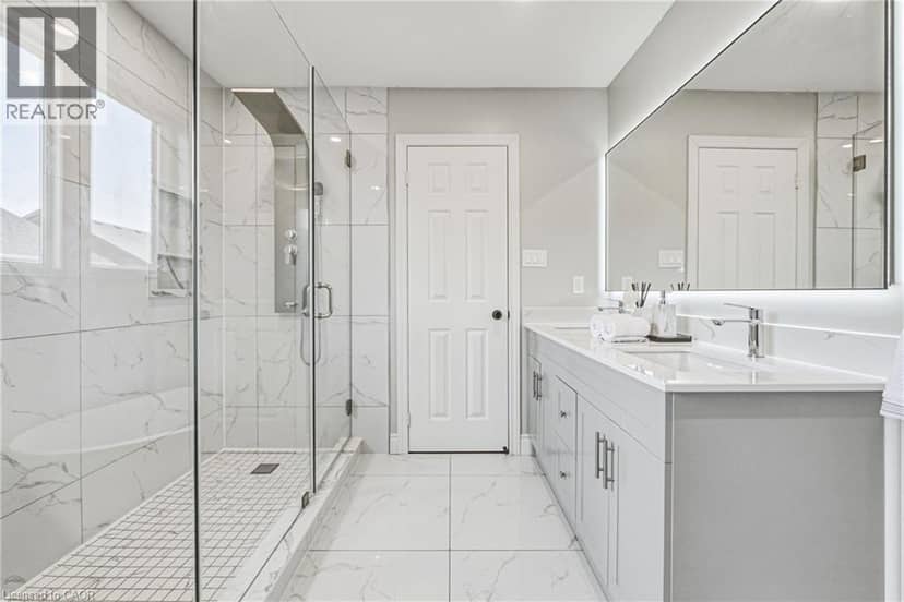141 LAVERY Heights — photo 18 of 38