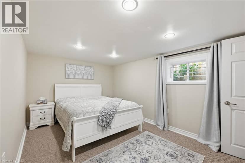 205 DUMBARTON Avenue — photo 33 of 40