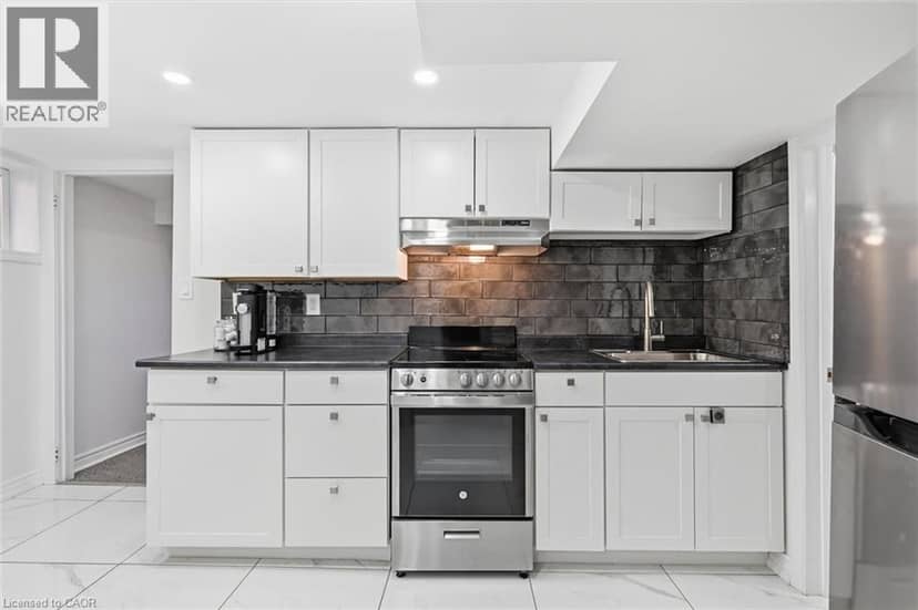 205 DUMBARTON Avenue — photo 31 of 40