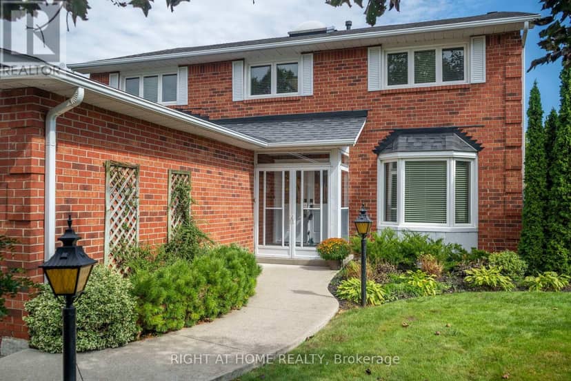 20 Mowat Court — photo 2 of 40