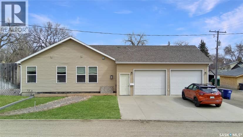 808 Chaplin STREET — photo 2 of 37