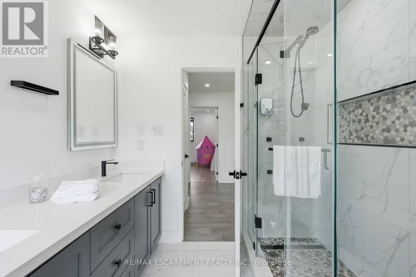 2 Currie Drive — photo 25 of 40