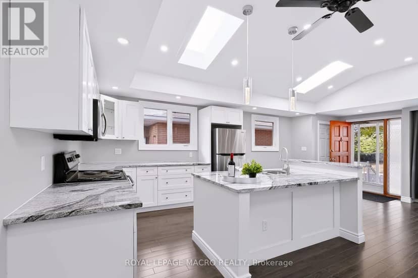 15 Clearwater Drive — photo 12 of 40