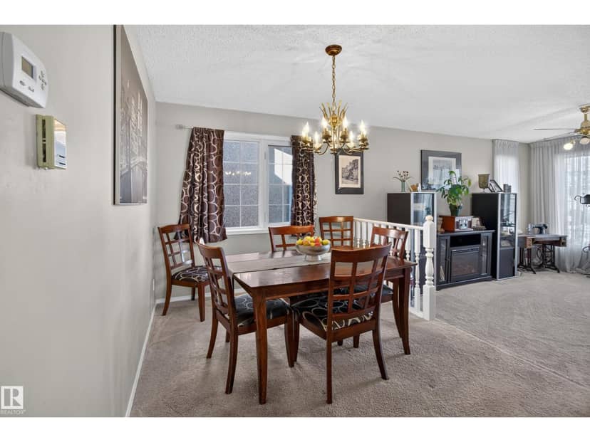 2812 35 ST NW — photo 11 of 40