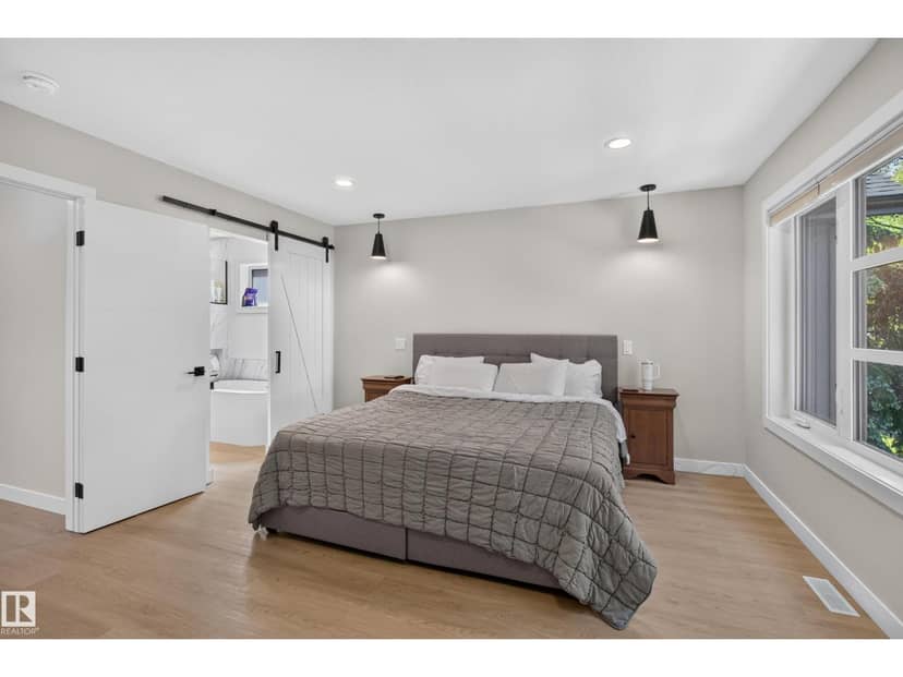 9333 148 ST NW — photo 9 of 40