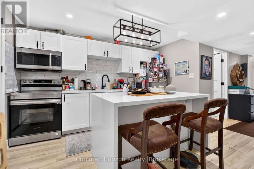 592 Aberdeen Avenue — photo 40 of 40
