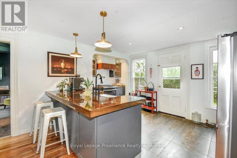 7 Marmora Street — photo 11 of 40