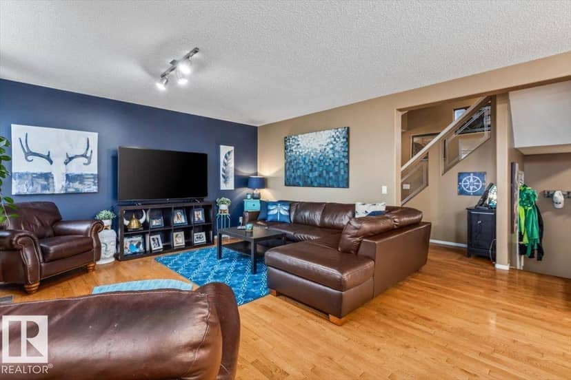 184 Foxboro Pl — photo 12 of 40