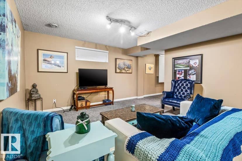 184 Foxboro Pl — photo 35 of 40