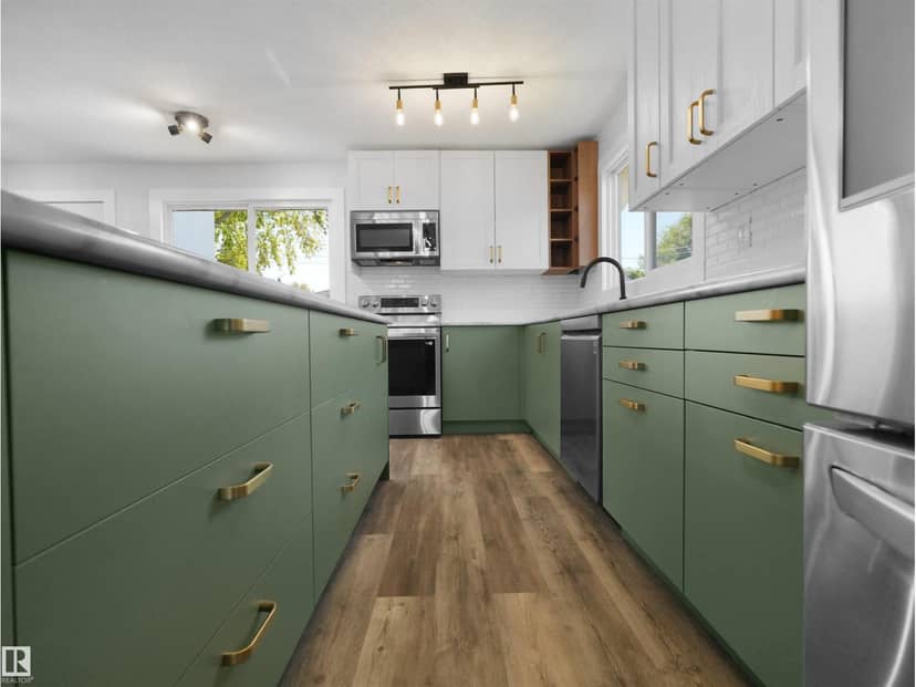 16 Thompson Cr — photo 12 of 40
