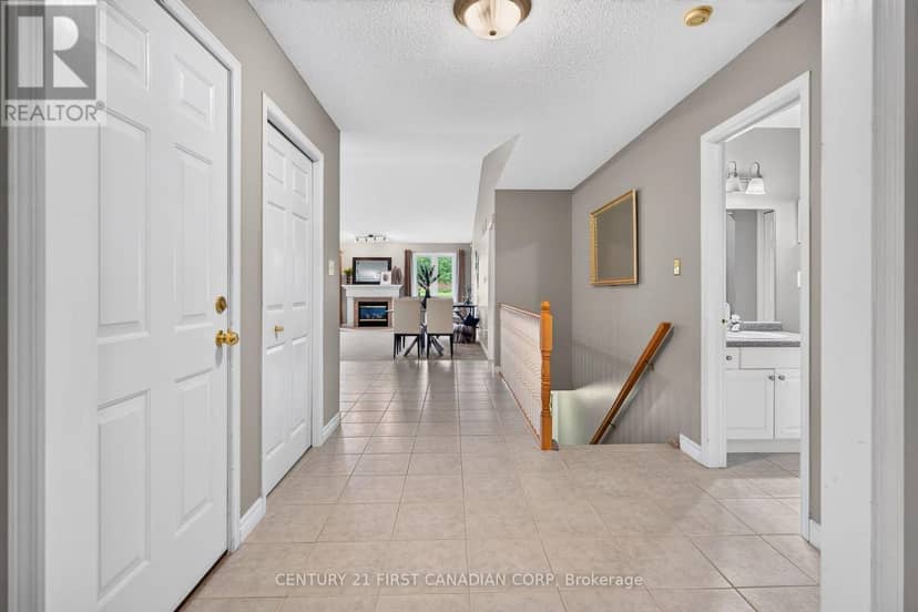22 - 87 Donker Drive — photo 5 of 31