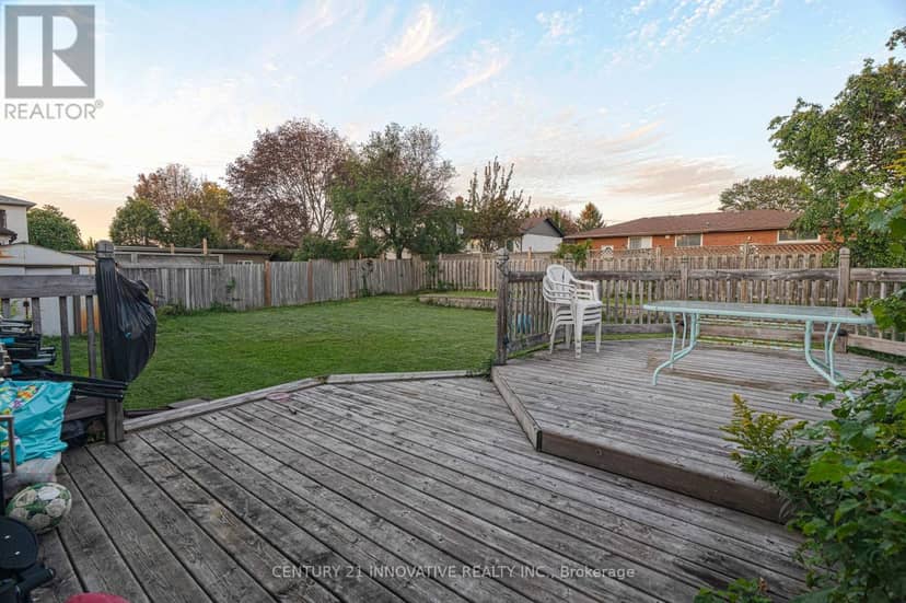 89 Thickson Road S — photo 26 of 28