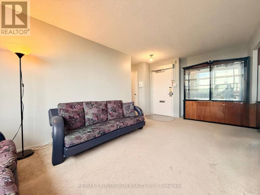 1109 - 5 Parkway Forest Drive — photo 4 of 26