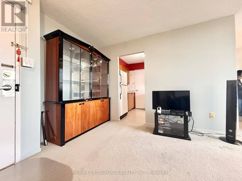 1109 - 5 Parkway Forest Drive — photo 6 of 26