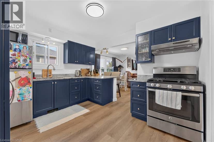 610 STEELE Street — photo 4 of 35