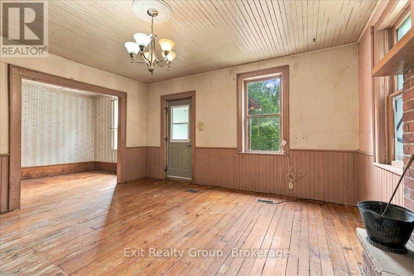 437 Drewery Street — photo 9 of 40