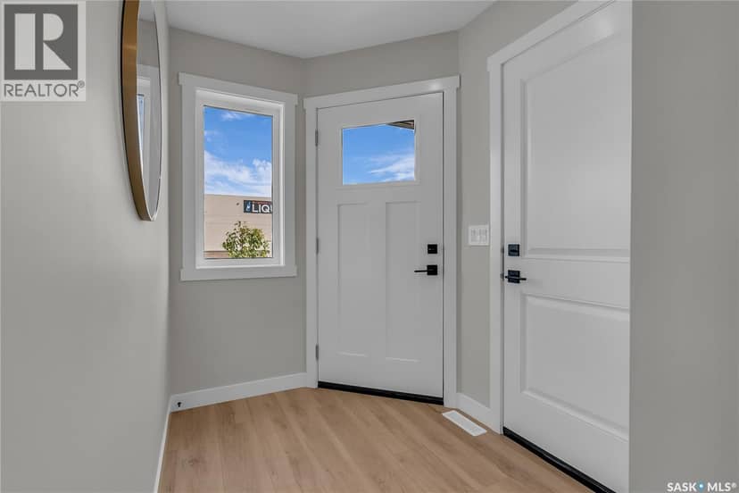 128 155 McFaull WAY — photo 2 of 40