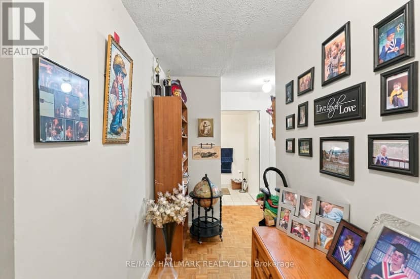 303 - 4 Park Vista, Toronto, photo 8