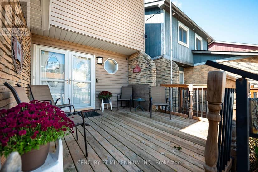 65 Primrose Crescent — photo 4 of 35