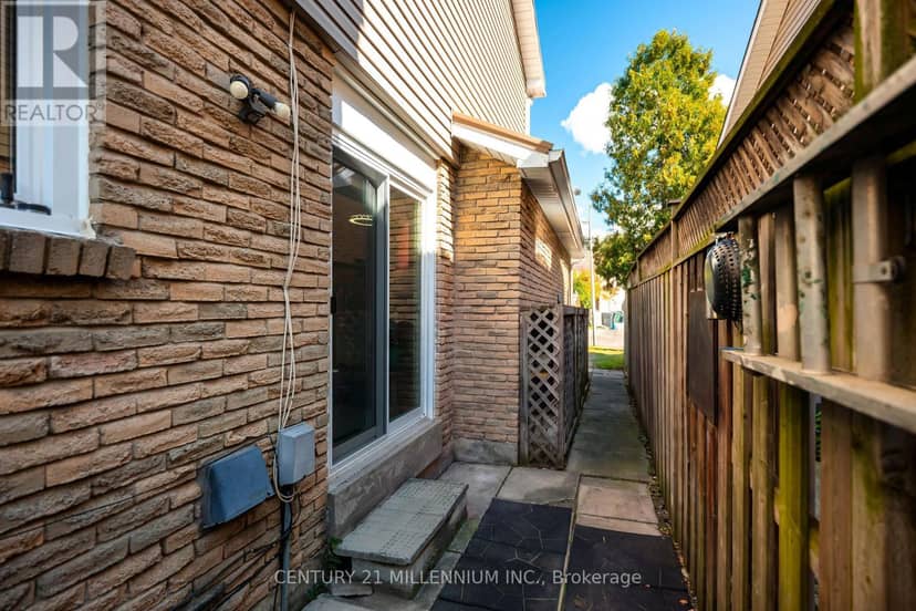 65 Primrose Crescent — photo 28 of 35