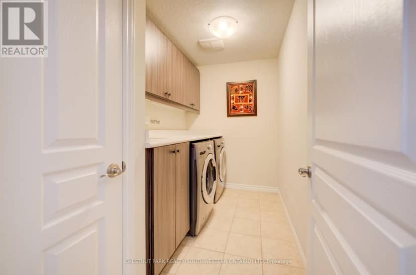 10 - 435 Winchester Drive — photo 29 of 40