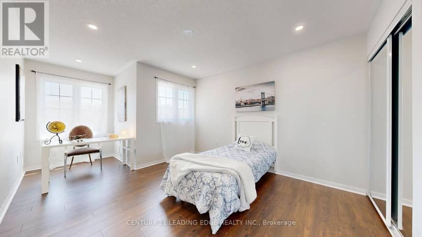 784 Ormond Drive — photo 23 of 40