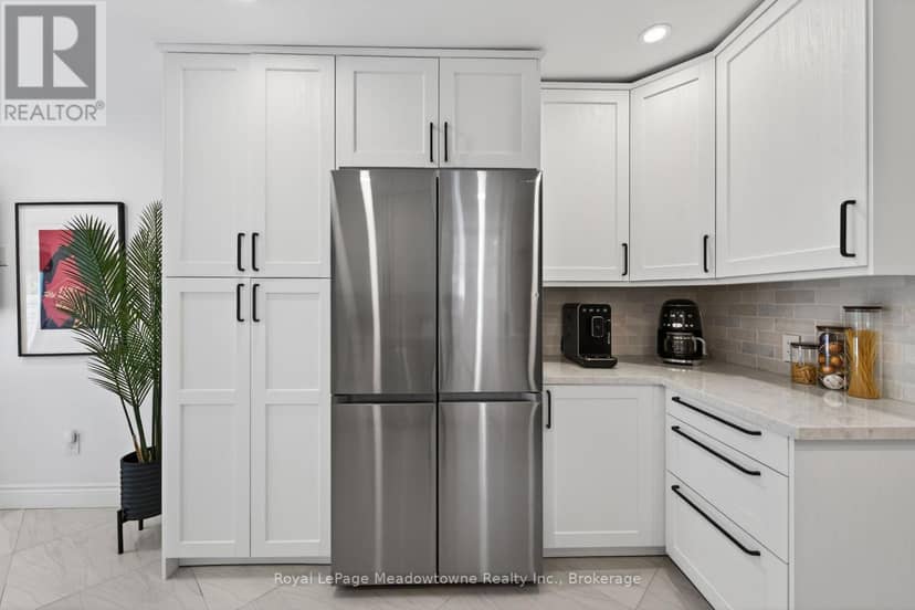 216 Maplewood Avenue — photo 14 of 34