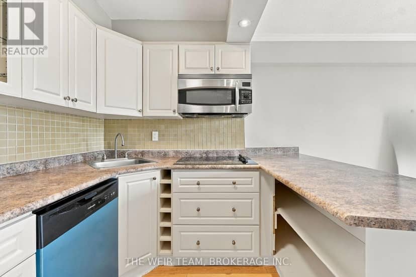 2110 - 30 Gloucester Street — photo 14 of 34
