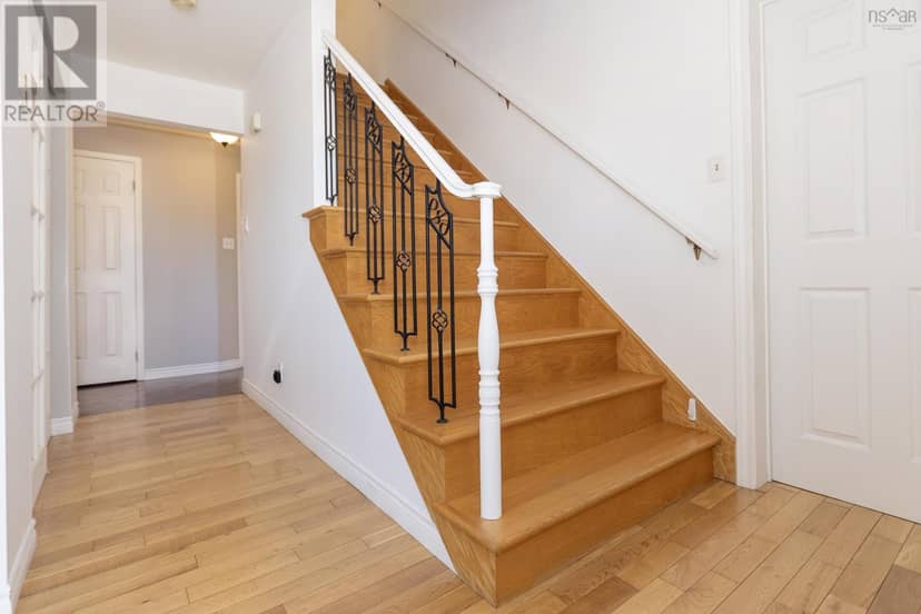 193a Victoria Street E — photo 27 of 40
