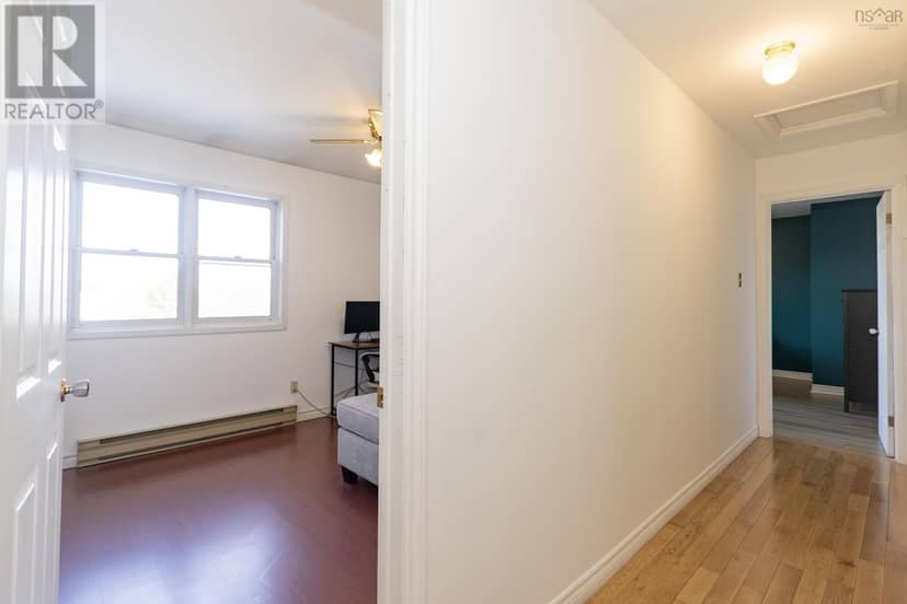 193a Victoria Street E — photo 33 of 40
