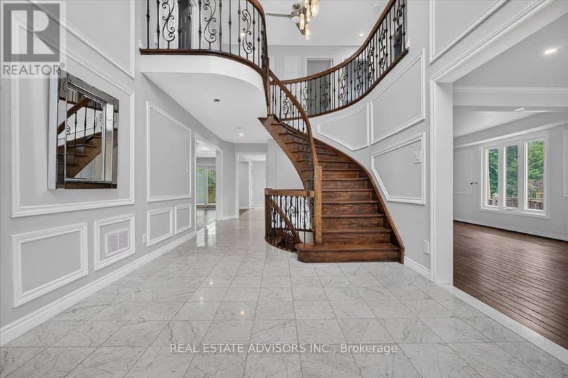 1 Bronte Road — photo 13 of 40