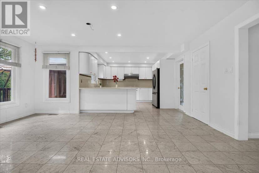 1 Bronte Road — photo 20 of 40