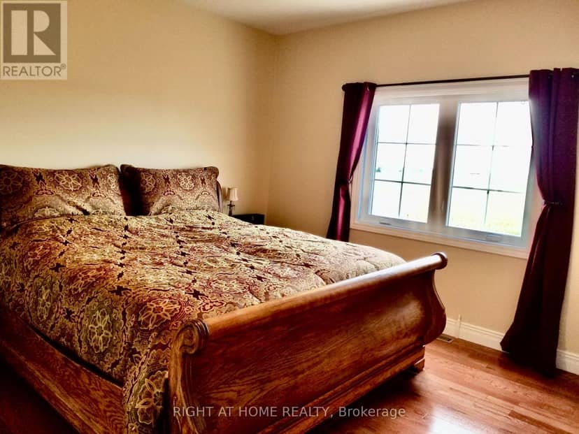 376 Sandford Road — photo 6 of 29