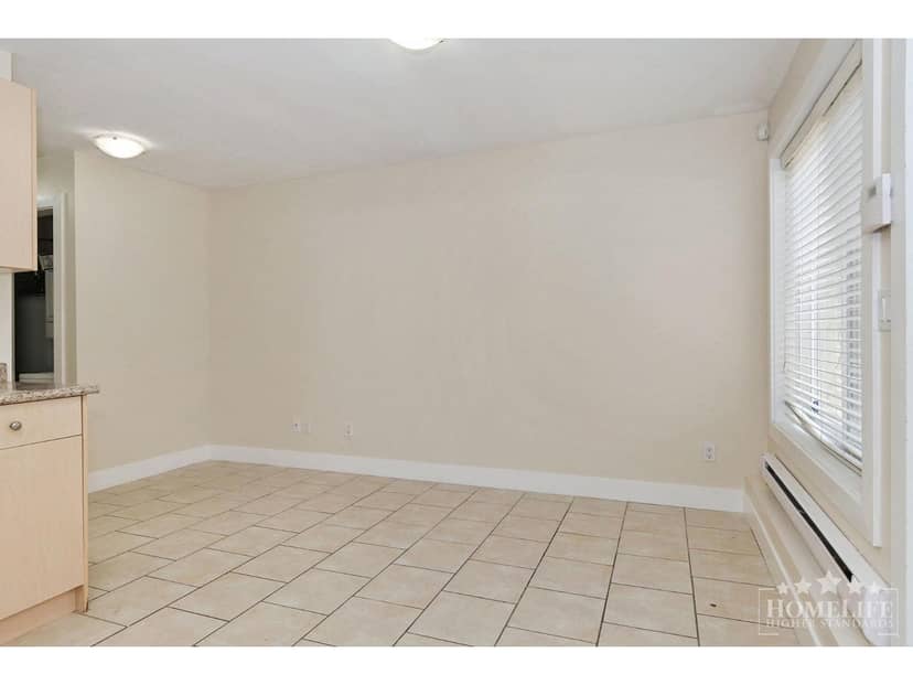 Basement 12970 60 AVENUE, Surrey, photo 2