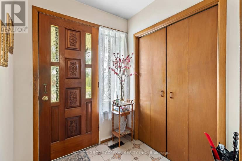 201 Derrydown Road, Toronto, photo 4