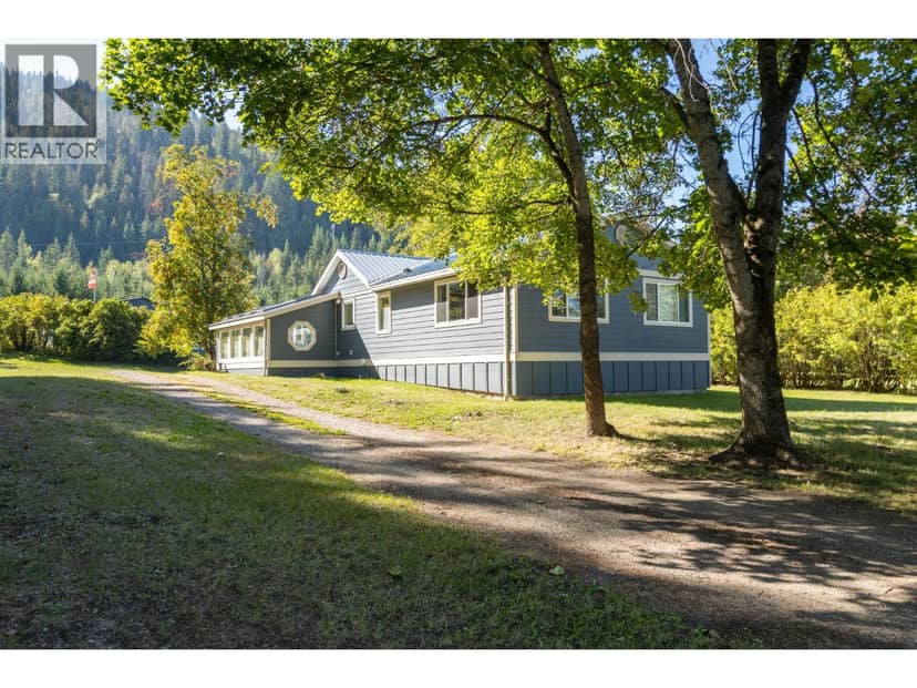 1370 20 Avenue SE, Salmon Arm