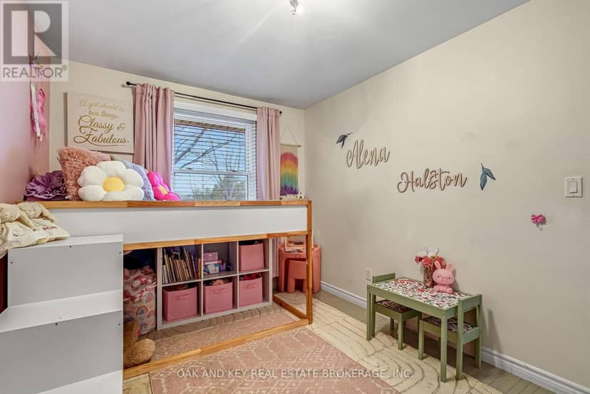 26 Sinclair Avenue — photo 11 of 33