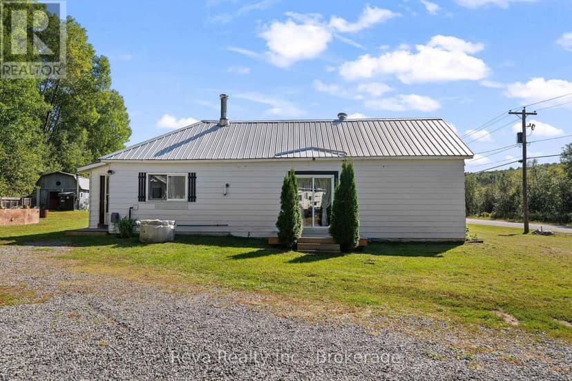 834 Hybla Road, Hastings Highlands, photo 2