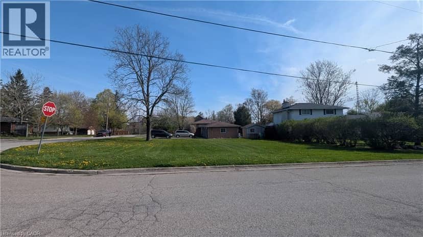 36 WALLIS Avenue — photo 12 of 15
