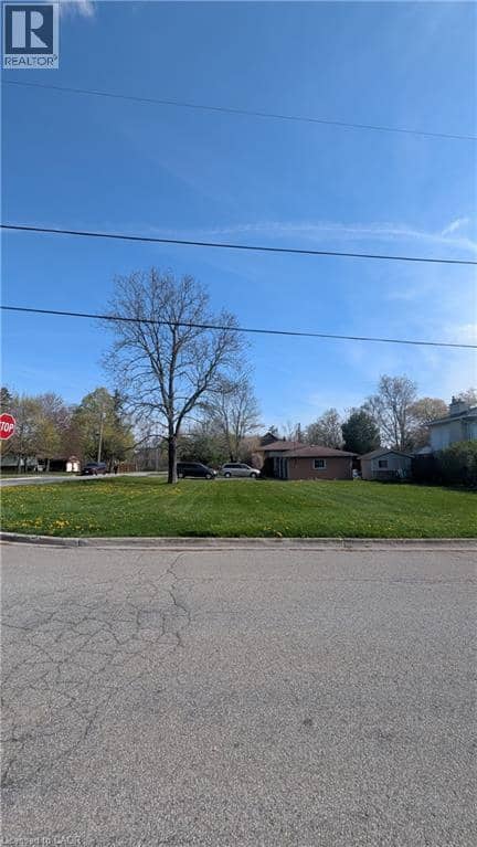 36 WALLIS Avenue — photo 11 of 15