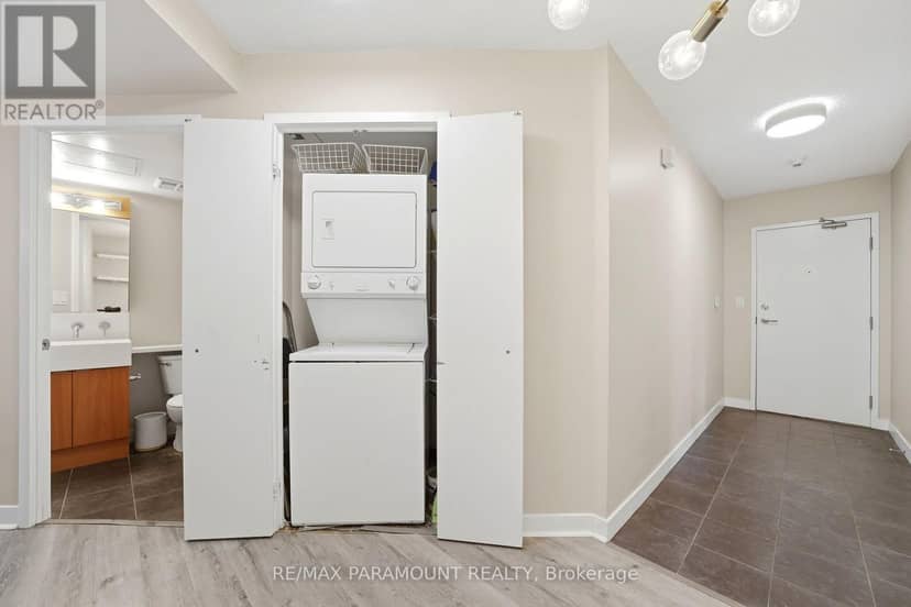 215 - 11 Brunel Court — photo 20 of 25