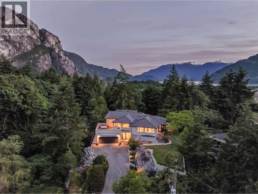 38243 VISTA CRESCENT, Squamish