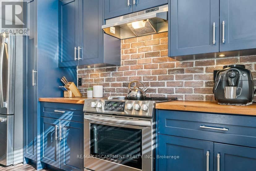 5 - 469 Claridge Road — photo 13 of 27