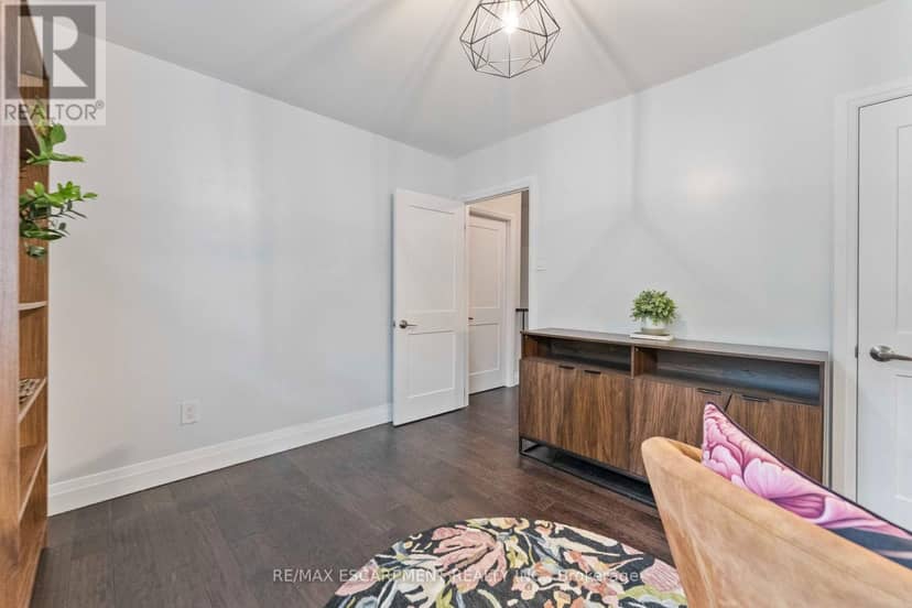 5 - 469 Claridge Road — photo 21 of 27