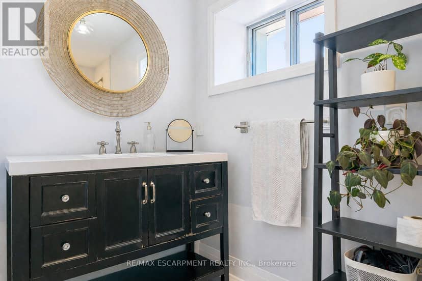 5 - 469 Claridge Road — photo 22 of 27